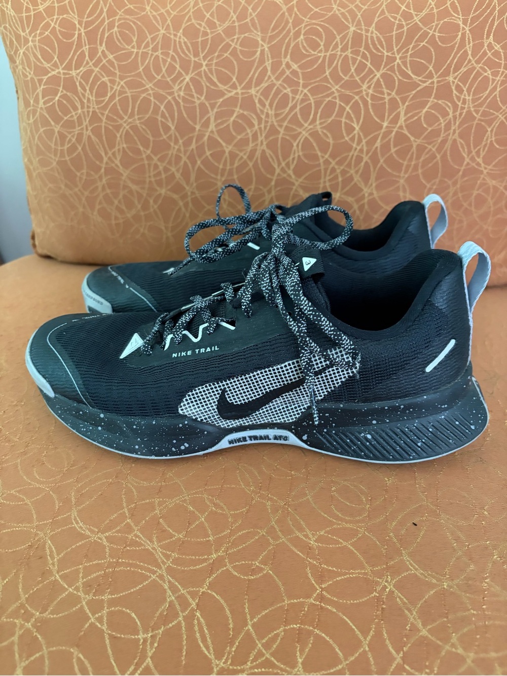 Nike Men's Black & White Trail Running Sneakers